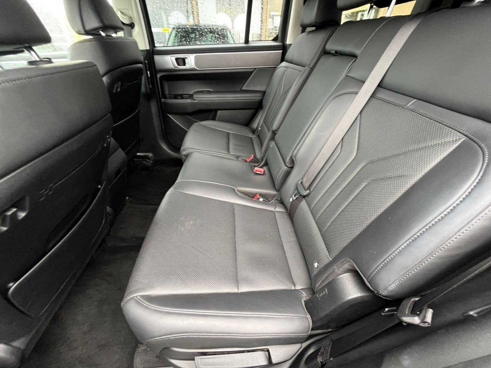 Used 2025 Hyundai Santa Fe SEL FWD image 28