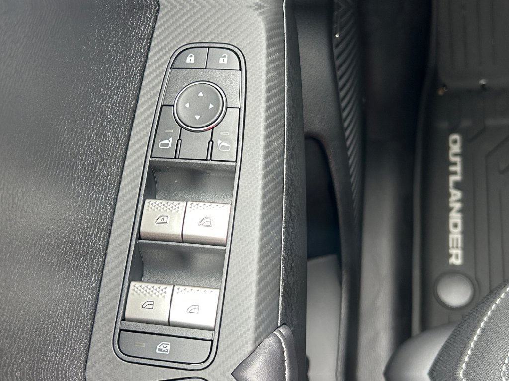 New 2026 Mitsubishi Outlander ES AWD/4WD image 31
