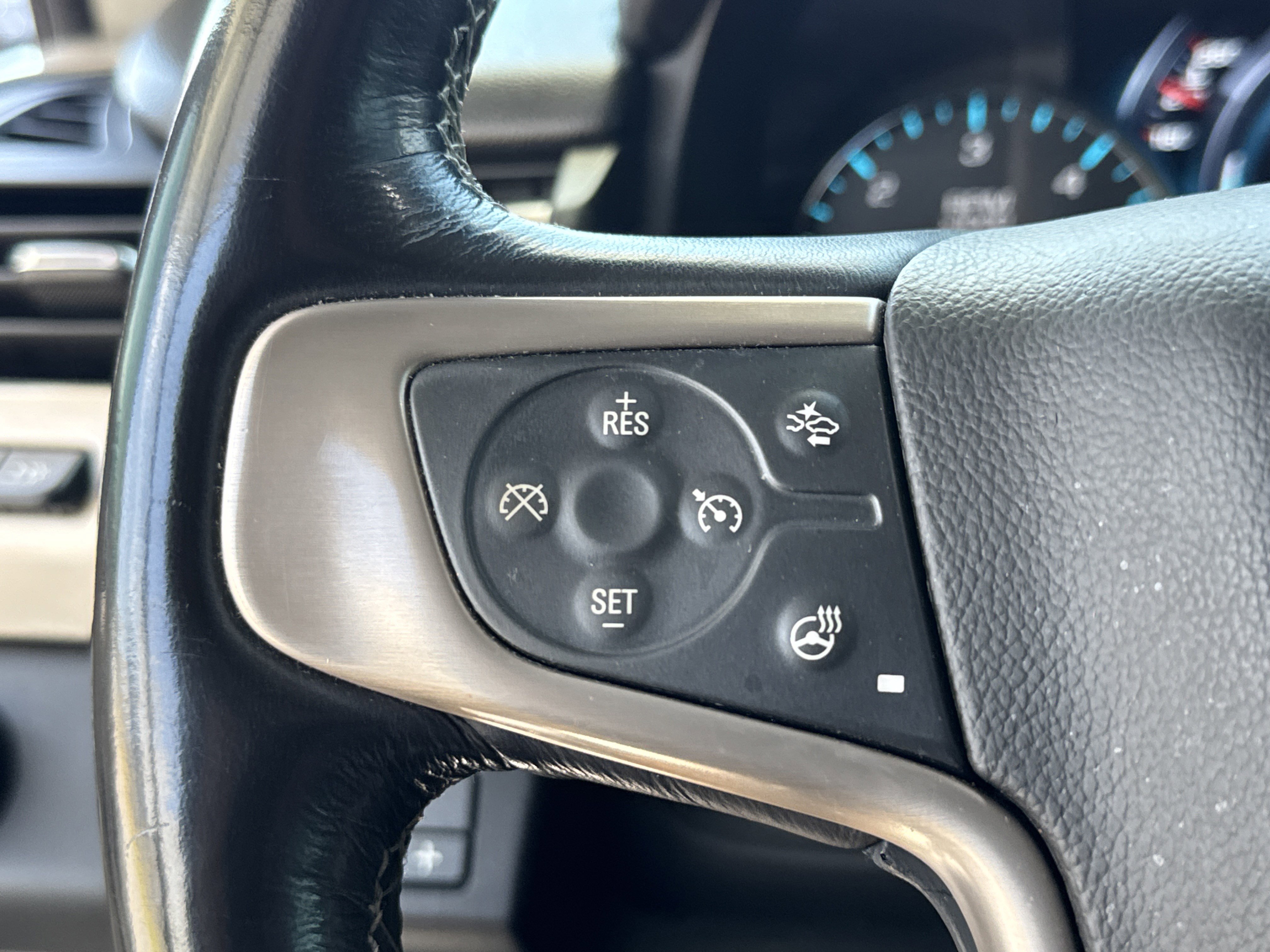 Used 2018 GMC Yukon XL Denali RWD image 21
