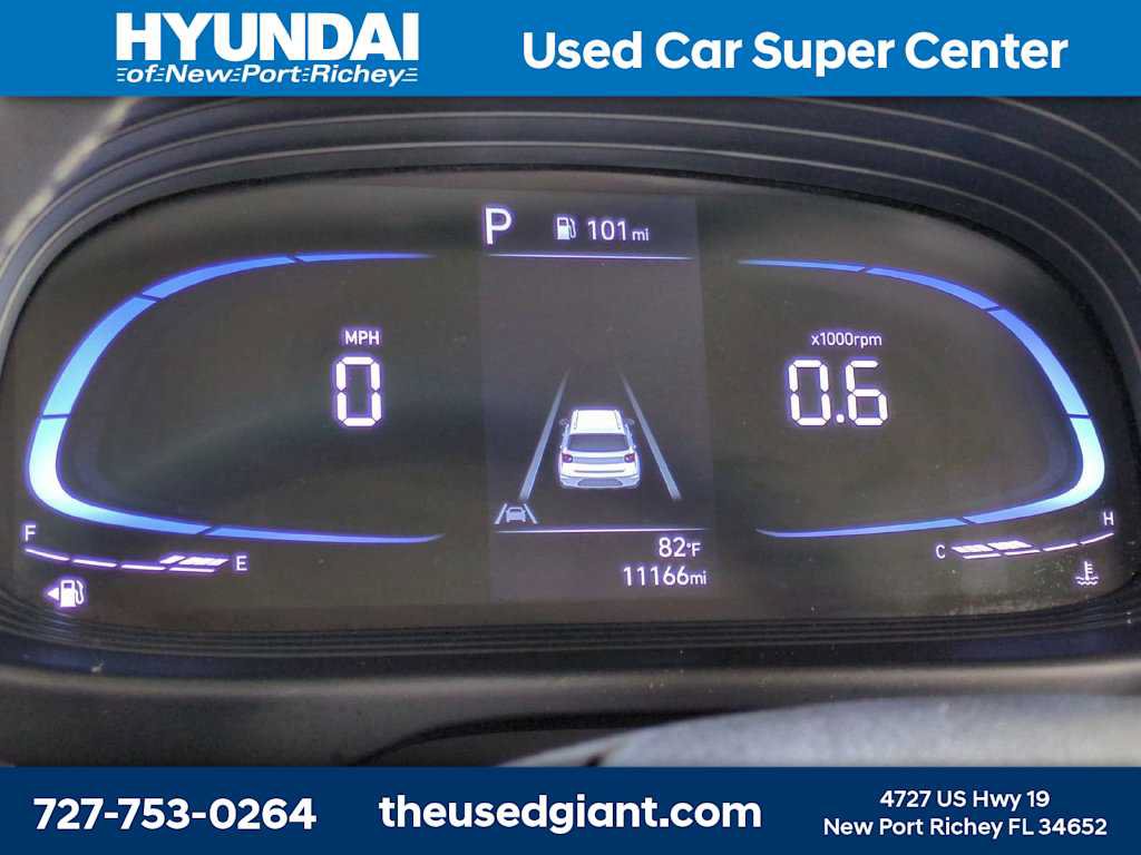 Certified 2024 Hyundai Venue SEL FWD image 28