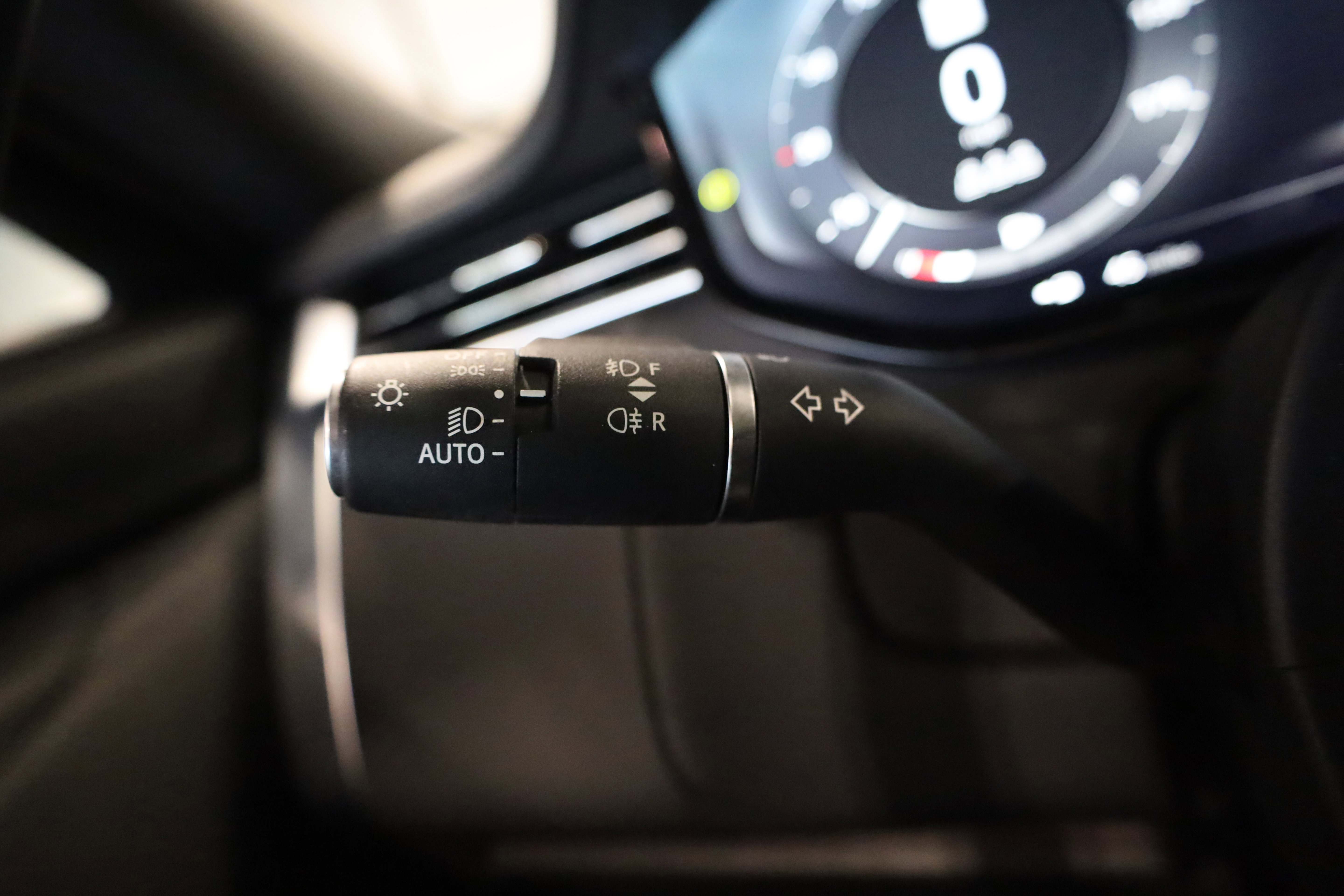 Used 2023 Land Rover Range Rover First Edition image 23