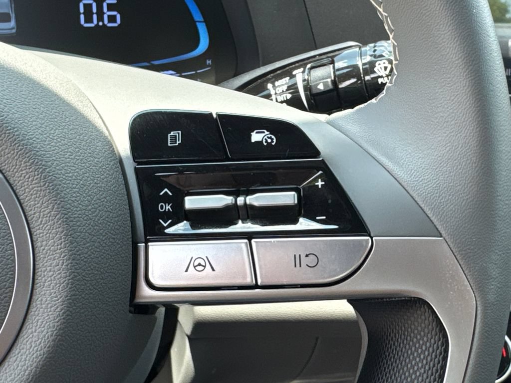 Certified 2026 Hyundai Elantra Sport FWD image 28