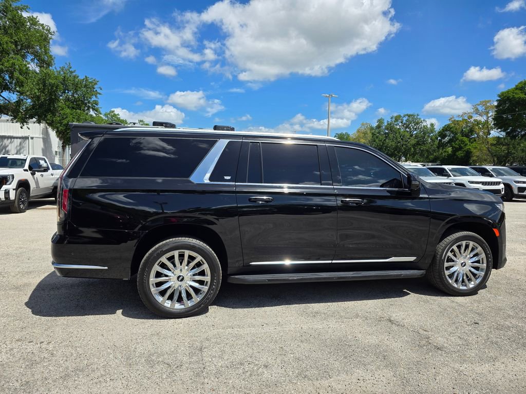 Used 2022 Cadillac Escalade ESV Premium Luxury image 7