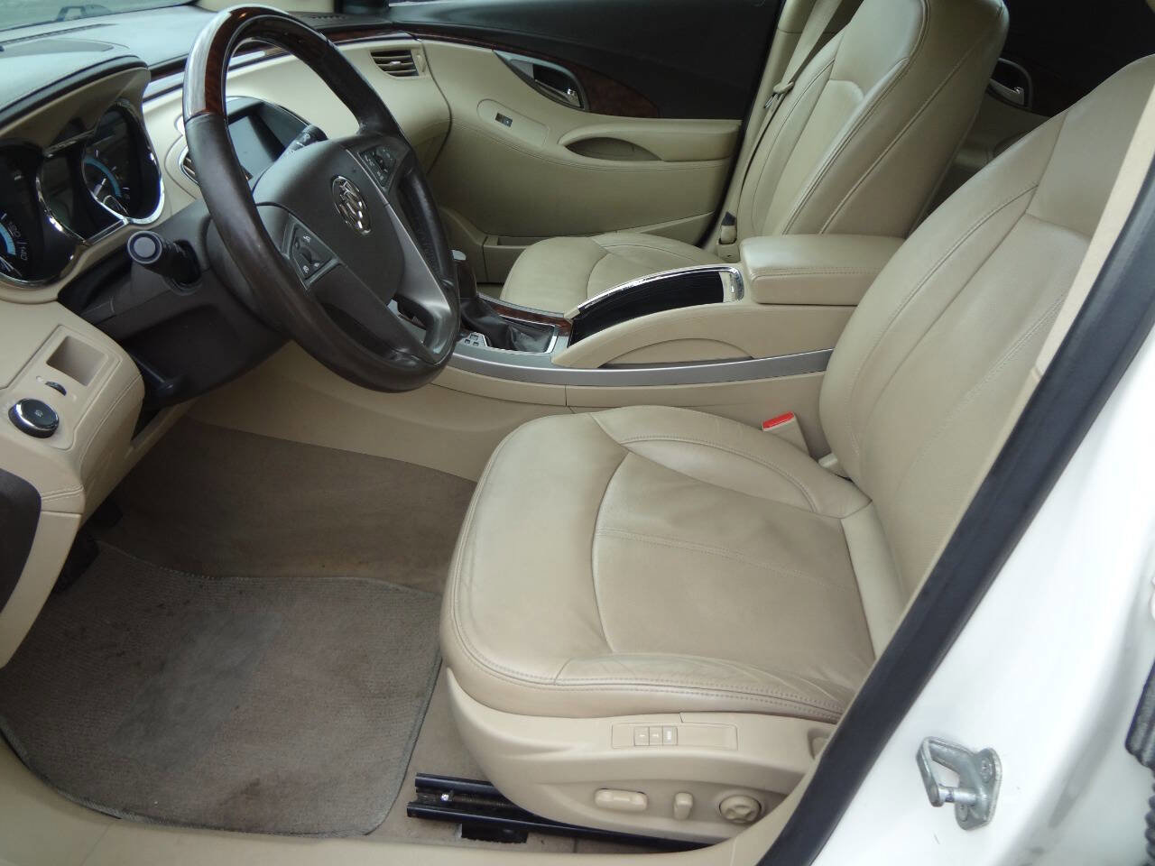 Used 2010 Buick LaCrosse CXL w/ Luxury Package image 8