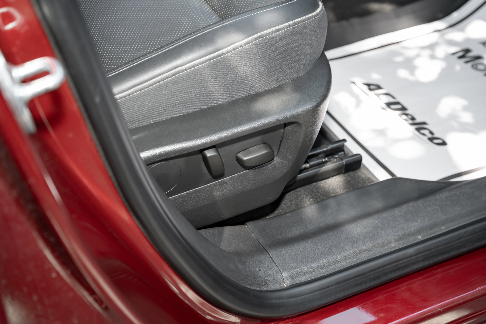 Used 2023 Buick Envision Essence image 41