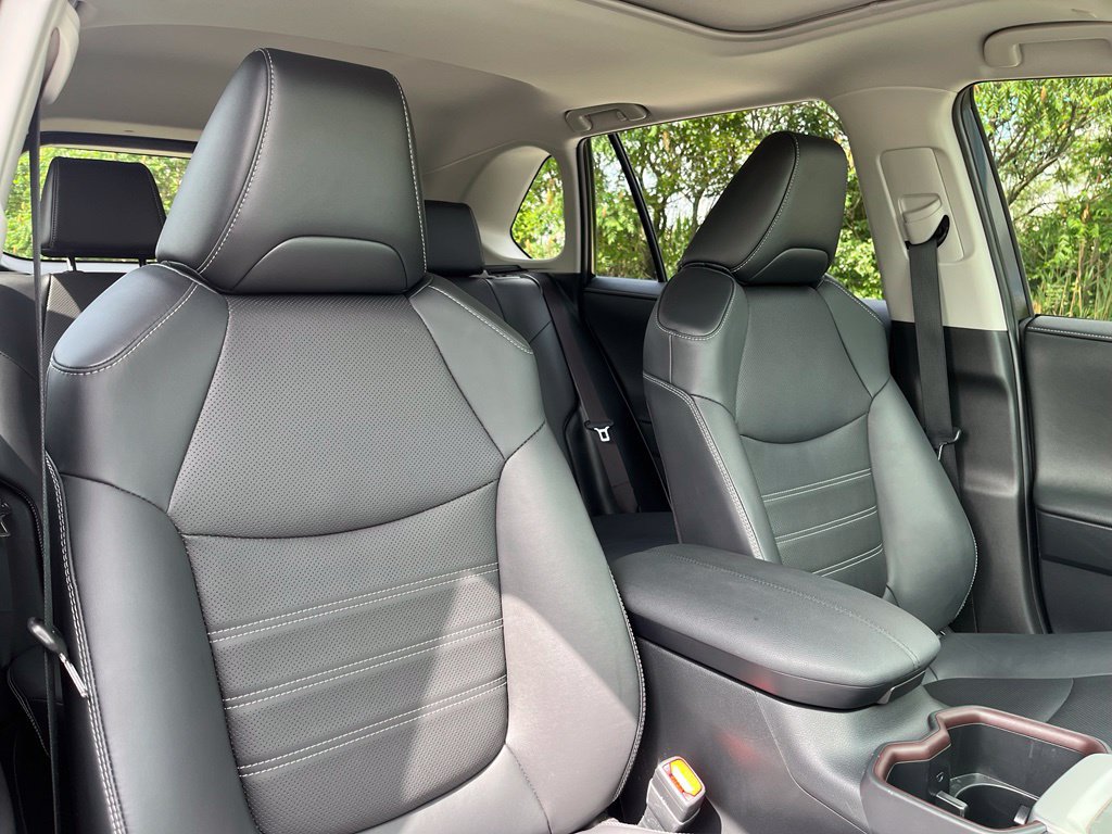 Used 2025 Toyota RAV4 Limited w/ Advanced Technology Package AWD/4WD image 25