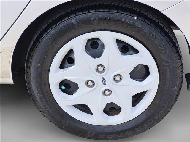Used 2013 Ford Fiesta SE w/ Super Fuel Economy Pkg FWD image 21