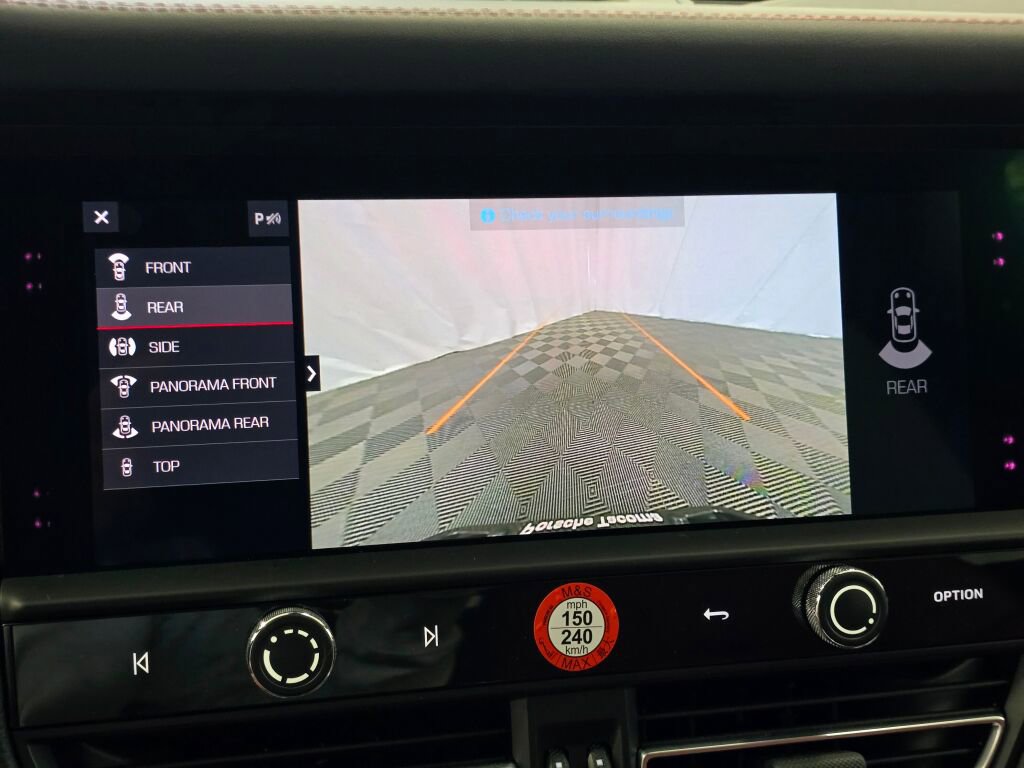 Certified 2025 Porsche Macan image 40