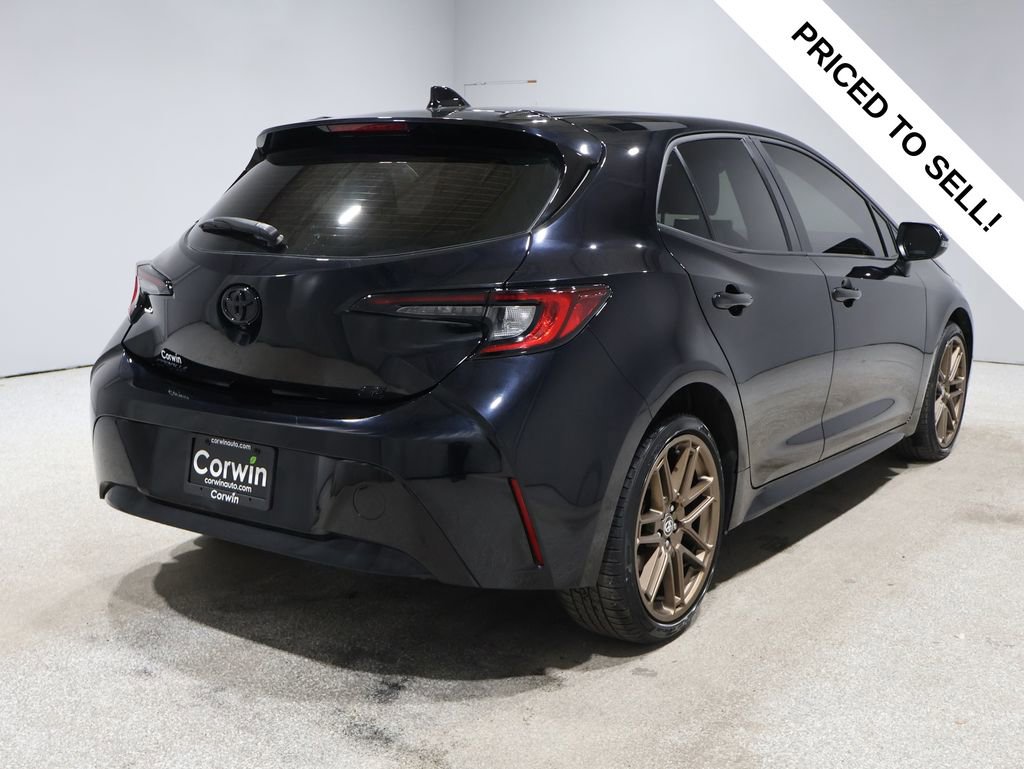 Used 2024 Toyota Corolla SE image 2