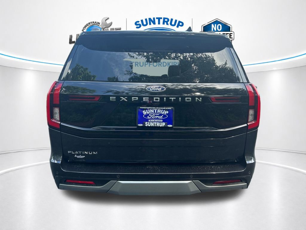 Used 2025 Ford Expedition Platinum AWD/4WD image 4