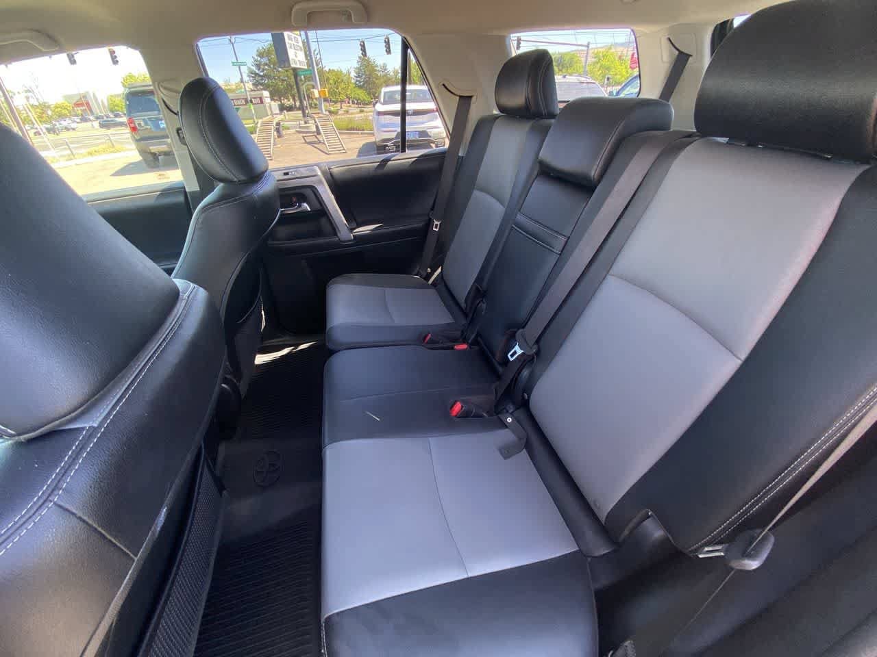 Used 2018 Toyota 4Runner SR5 Premium AWD/4WD image 21