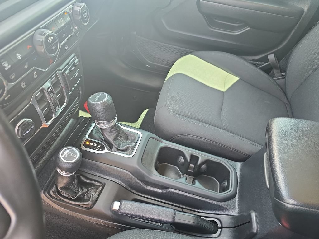 Used 2021 Jeep Gladiator Sport AWD/4WD image 26