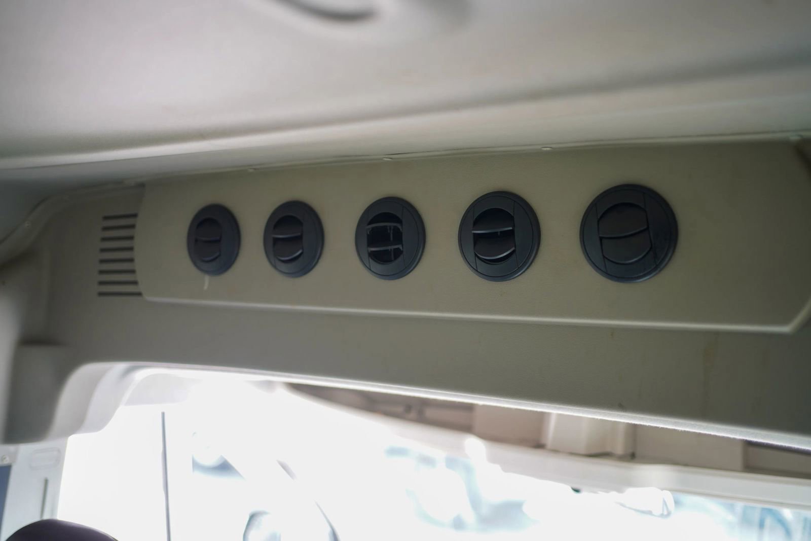 Used 2016 RAM ProMaster 2500 w/ Premium Appearance Group FWD image 22