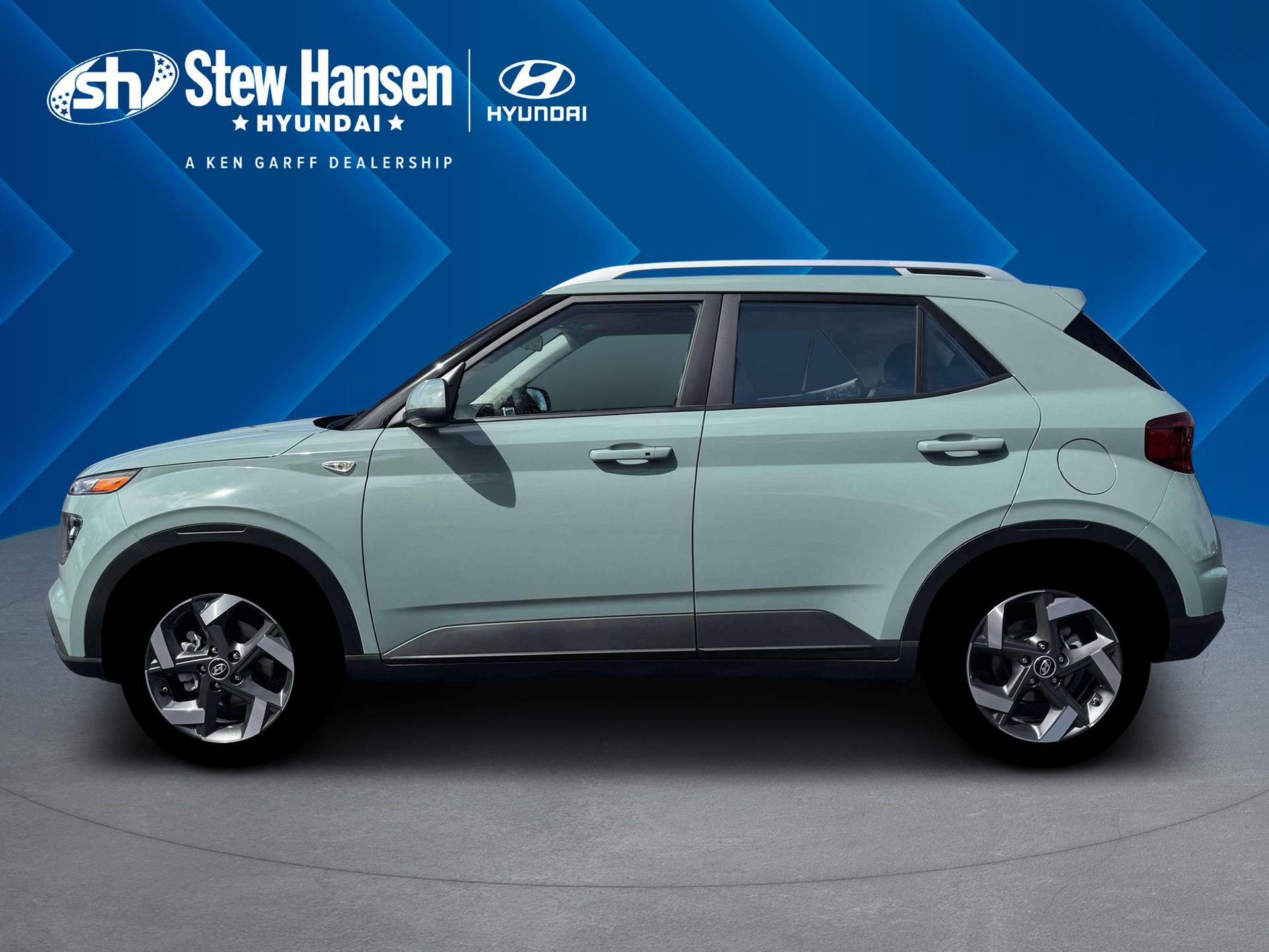 New 2026 Hyundai Venue SEL FWD image 3