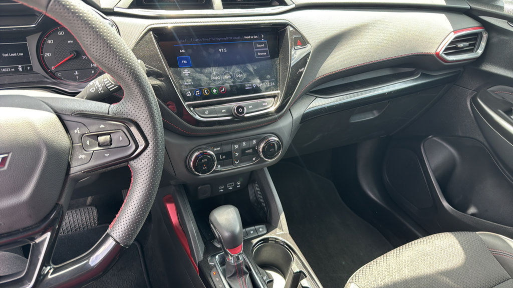 Used 2023 Chevrolet TrailBlazer RS w/ Convenience Package FWD image 11