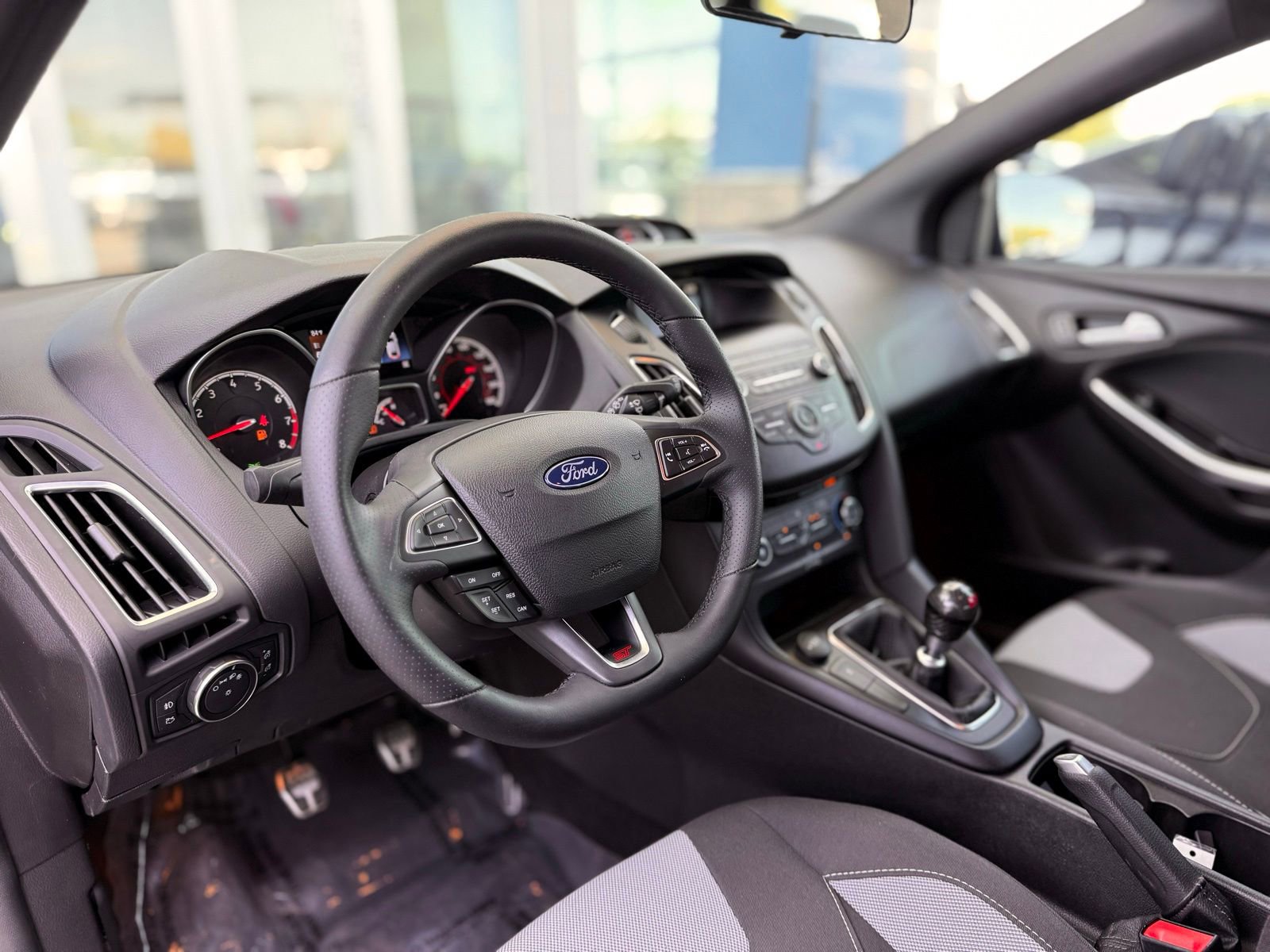 Used 2018 Ford Focus ST image 21