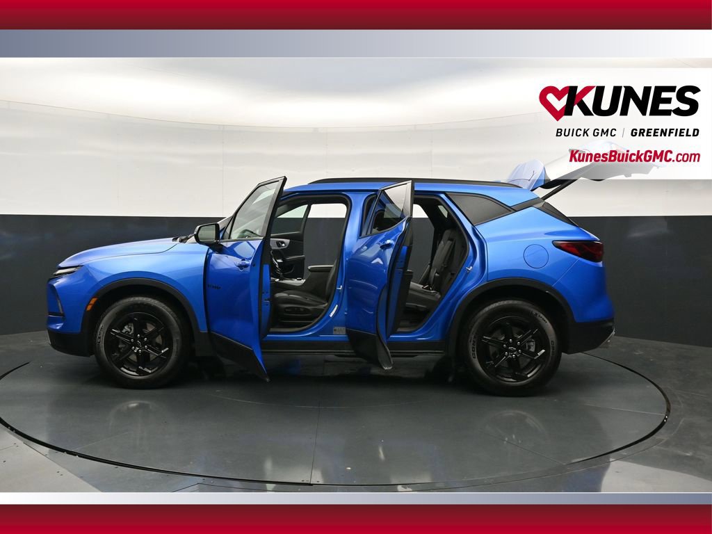Used 2024 Chevrolet Blazer LT w/ Sound & Technology Package FWD image 55
