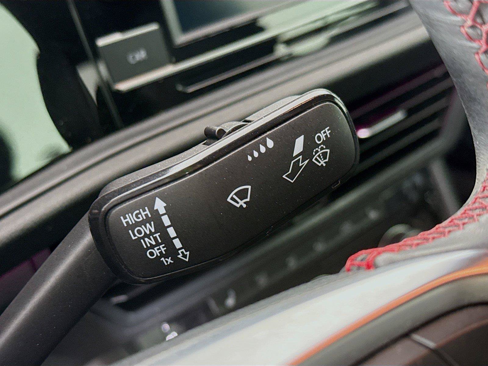 Used 2019 Volkswagen Jetta GLI FWD image 5