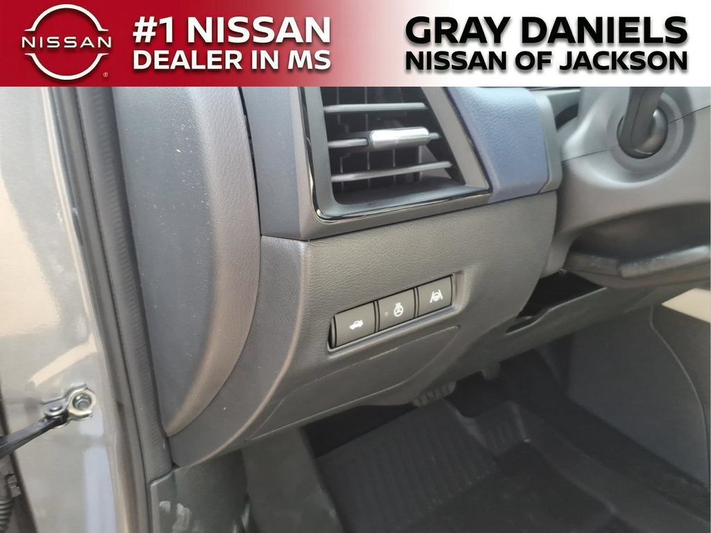 New 2026 Nissan Sentra SL w/ Floor Mat Package FWD image 12