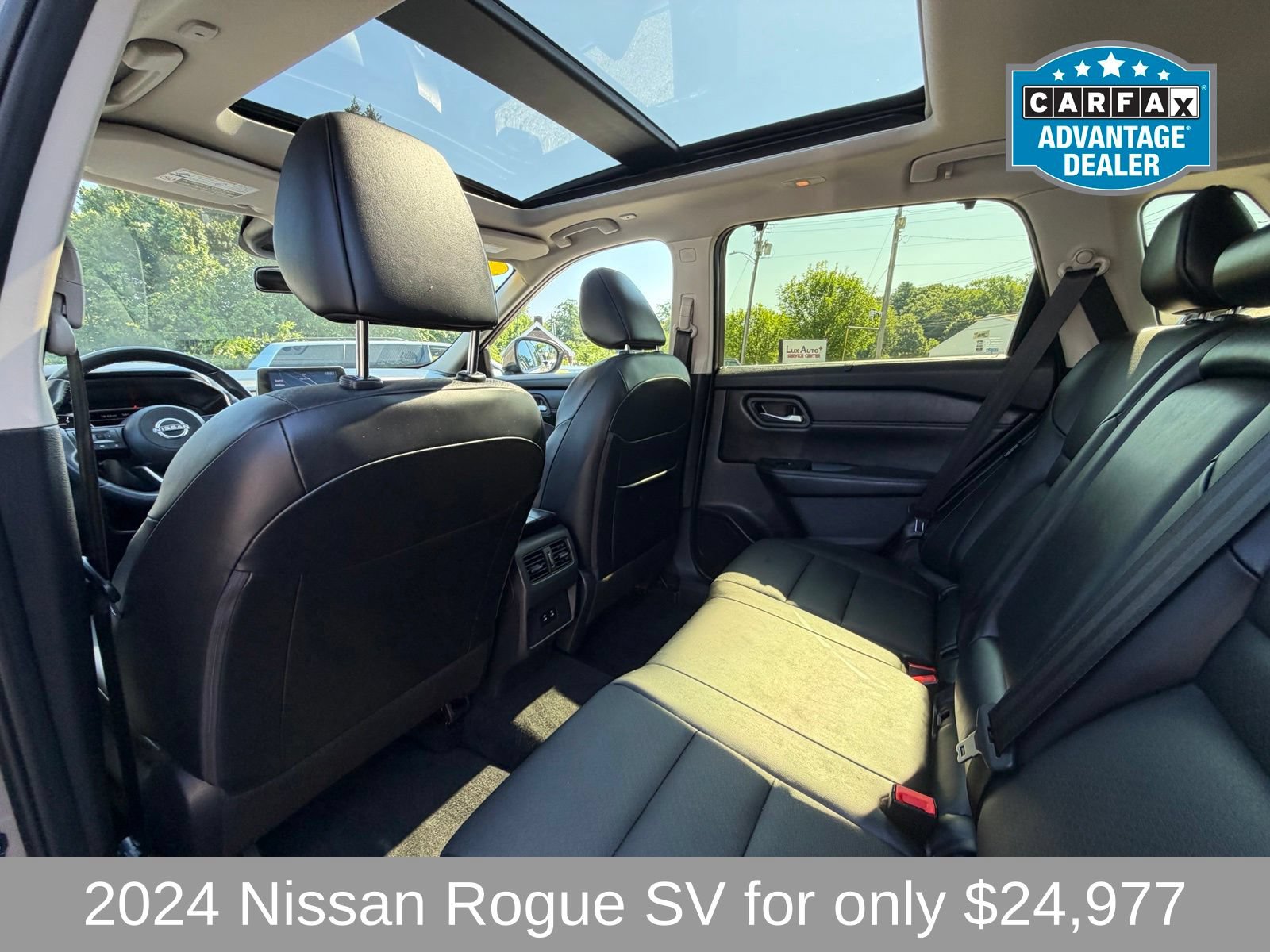 Used 2024 Nissan Rogue SV w/ SV Premium Package AWD/4WD image 9