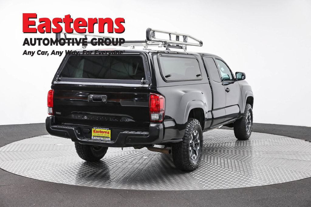 Used 2023 Toyota Tacoma SR AWD/4WD image 6