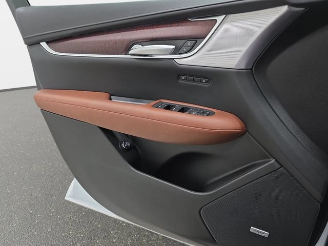 New 2026 Cadillac XT5 Premium Luxury w/ Driver Assist Package FWD image 23