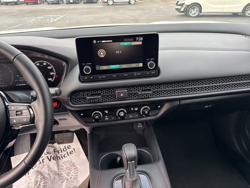 Certified 2025 Honda HR-V Sport image 18