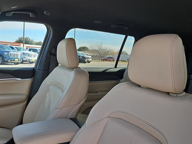 Used 2024 Jeep Grand Cherokee L Limited image 11