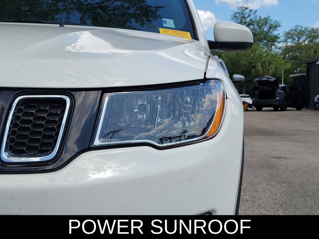 Used 2019 Jeep Compass Latitude FWD image 2