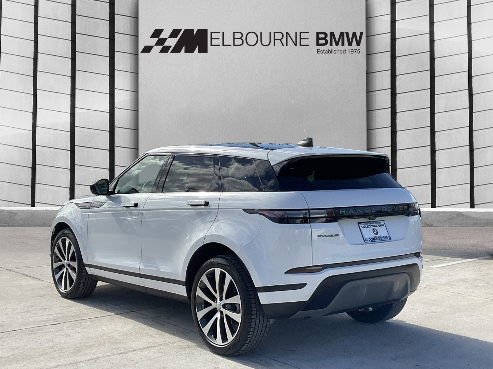 Used 2024 Land Rover Range Rover Evoque S image 6