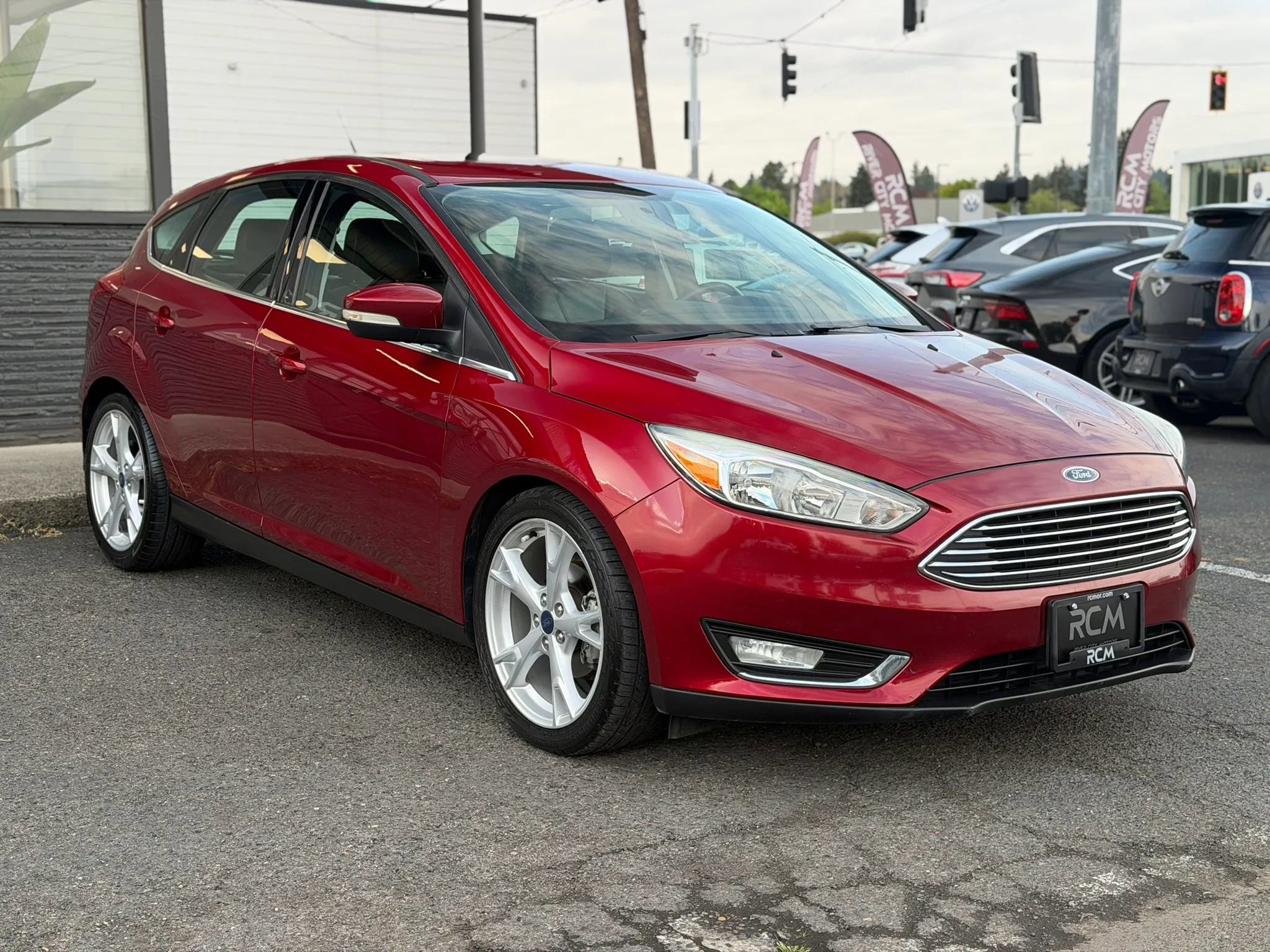 Used 2016 Ford Focus Titanium FWD image 3