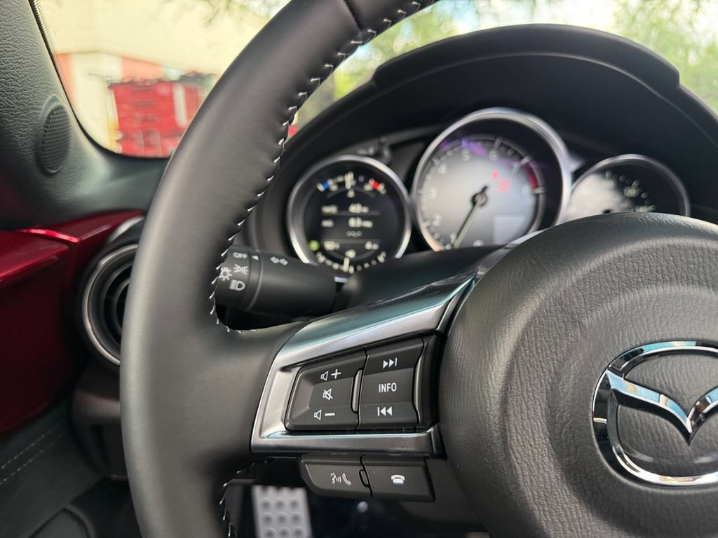 New 2026 MAZDA MX-5 Miata Club w/ Interior Package RWD image 22