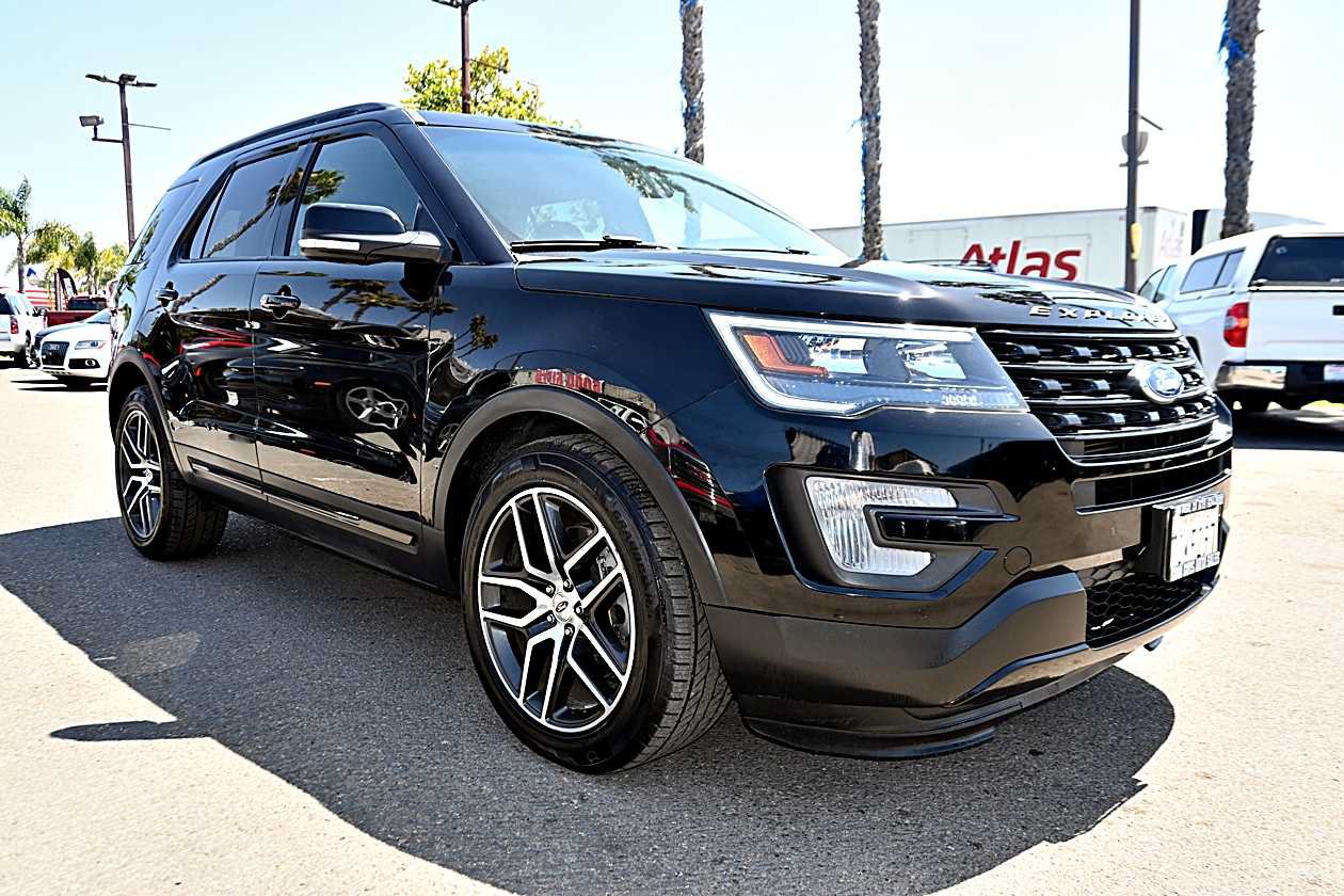 Used 2016 Ford Explorer Sport AWD/4WD image 3