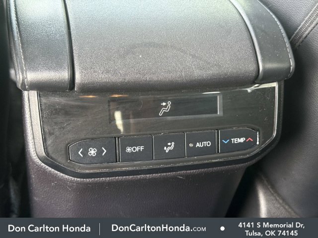 Used 2024 Toyota Highlander XSE FWD image 18