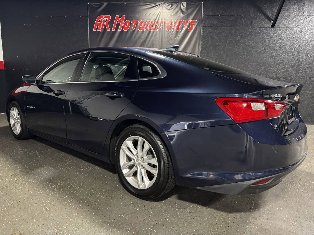 Used 2016 Chevrolet Malibu LT w/ Leather Package FWD image 3