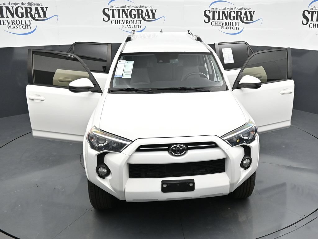 Used 2020 Toyota 4Runner SR5 AWD/4WD image 34