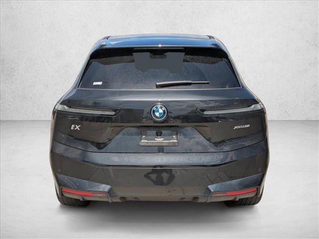 Used 2024 BMW iX xDrive50 w/ Sport Package AWD/4WD image 6
