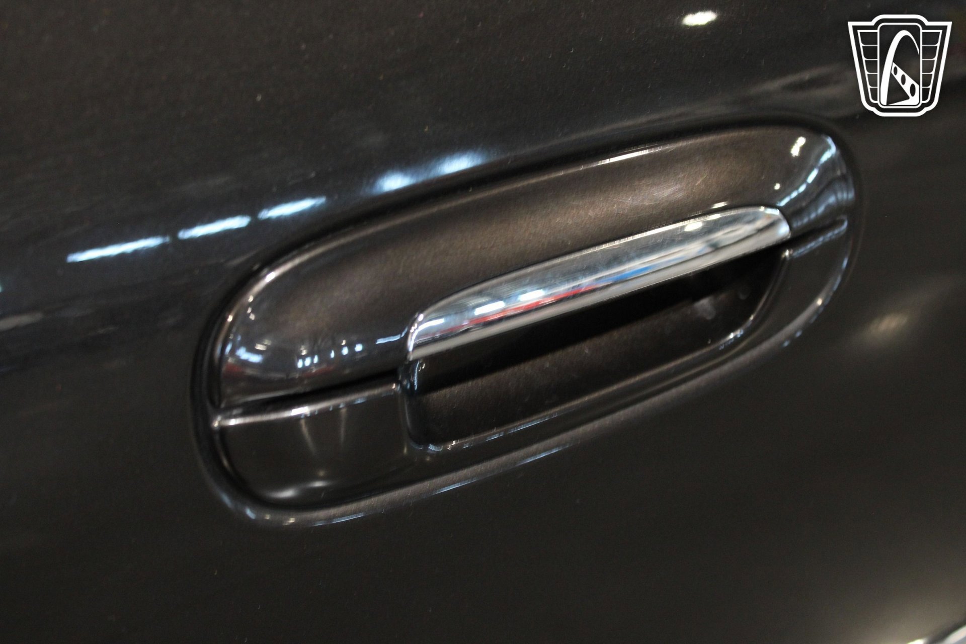 Used 2008 Cadillac DTS Performance w/ Platinum Edition image 27