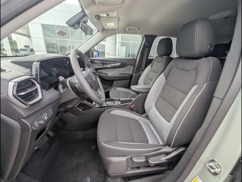 New 2026 Chevrolet TrailBlazer LT w/ Midnight Edition AWD/4WD image 12