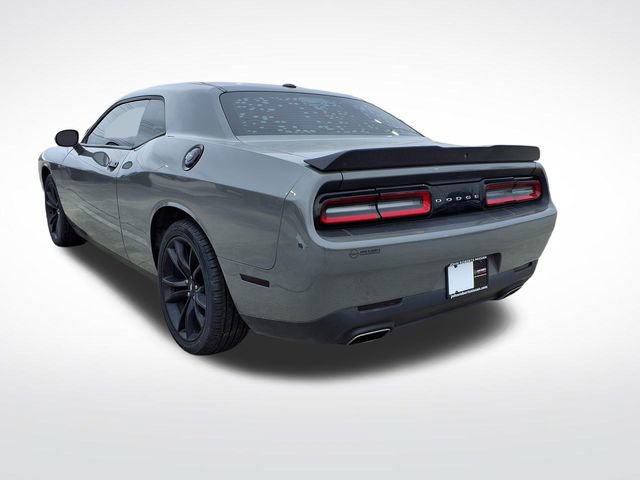 Used 2018 Dodge Challenger SXT w/ Blacktop Package image 15