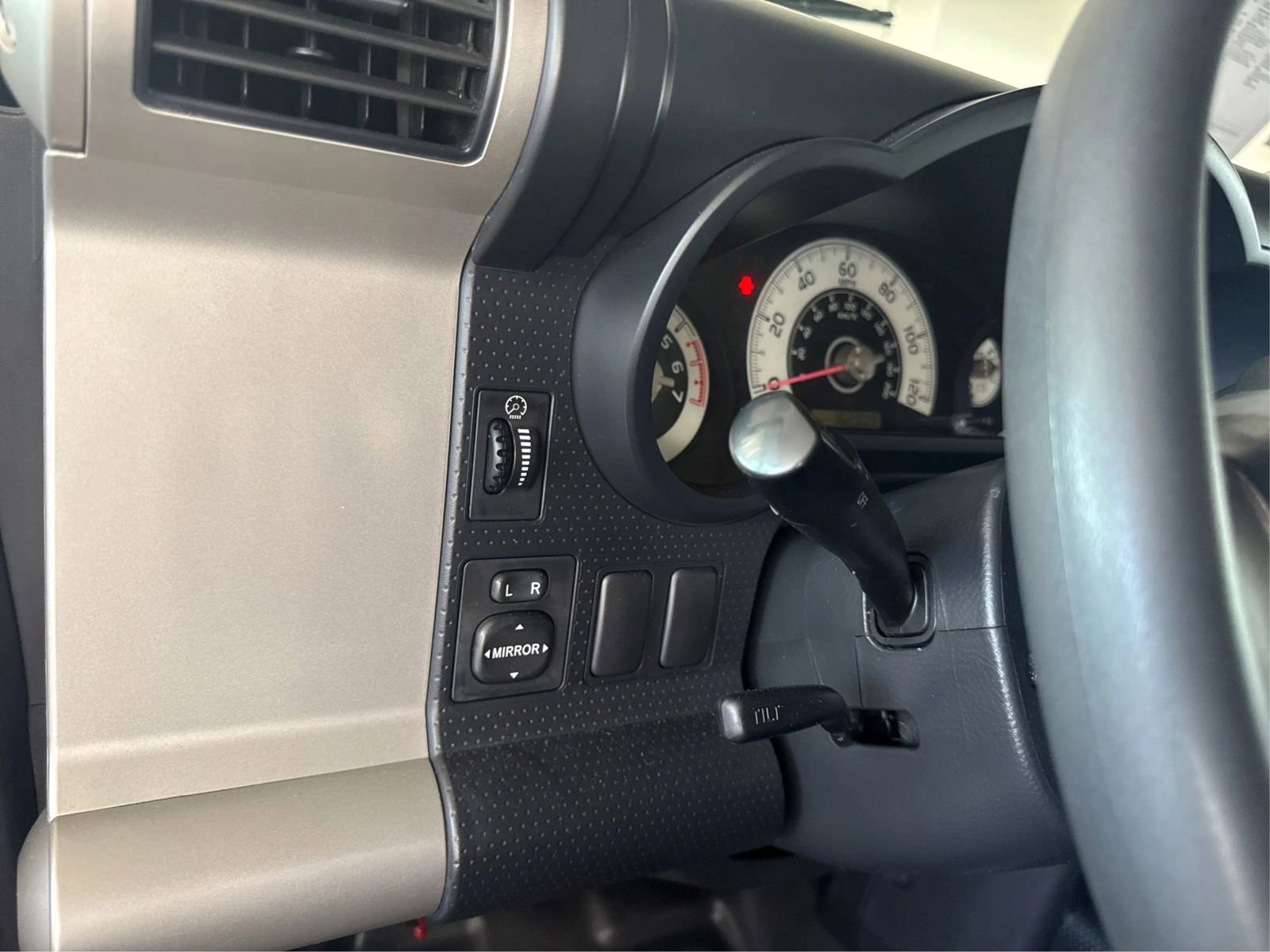 Used 2007 Toyota FJ Cruiser 2WD image 18