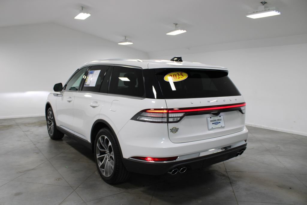 Used 2025 Lincoln Aviator Reserve w/ Illumination Package AWD/4WD image 7
