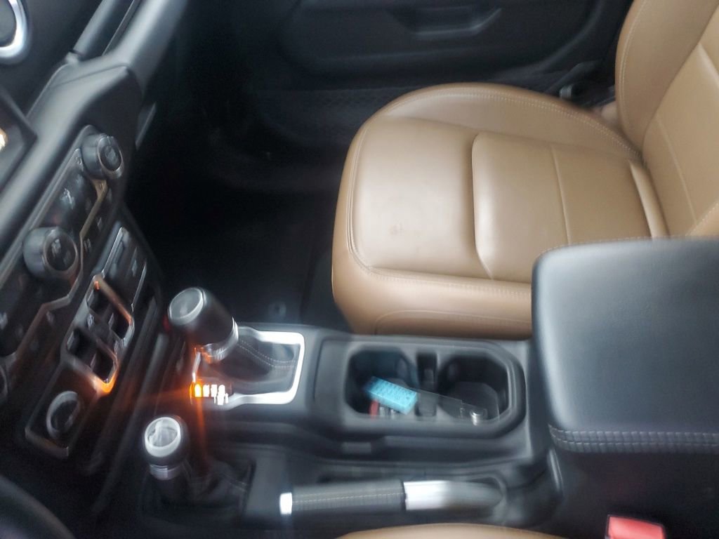 Used 2023 Jeep Wrangler Unlimited Sahara w/ Safety Group image 25