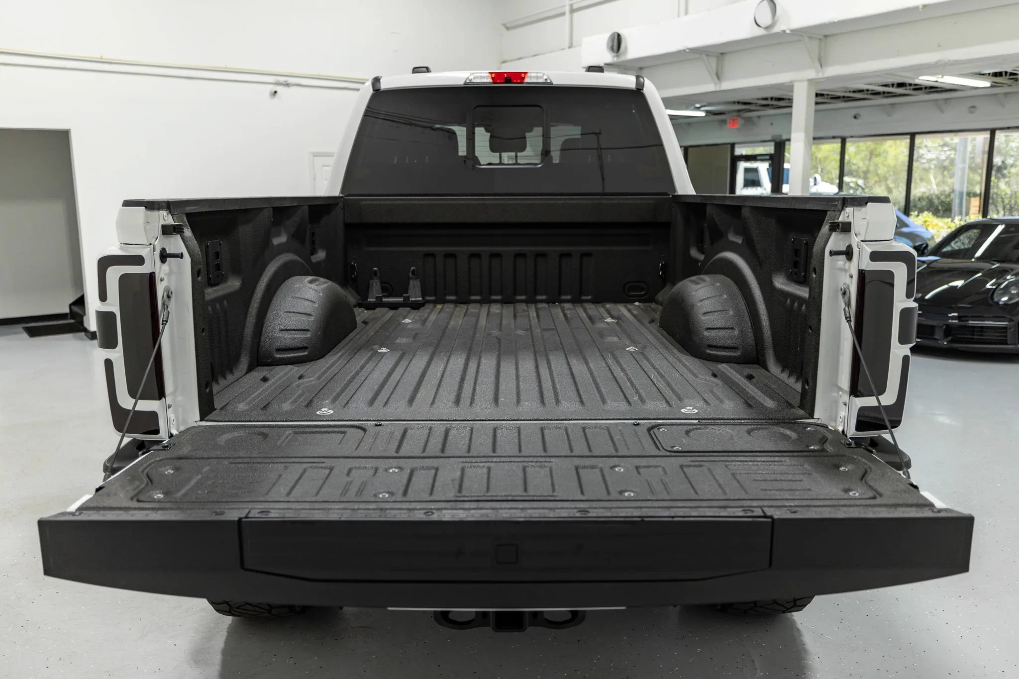 Used 2025 Ford F250 Platinum AWD/4WD image 19