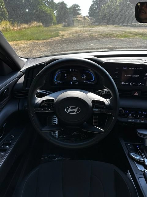 Certified 2025 Hyundai Elantra Sport FWD image 25