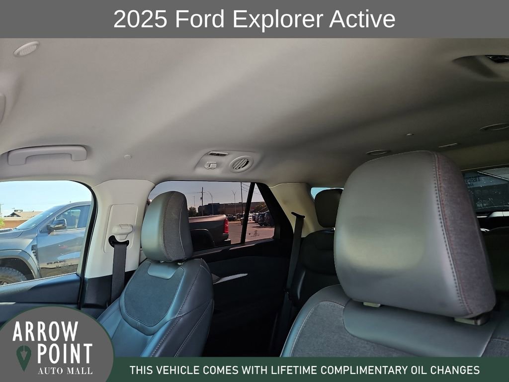 Used 2025 Ford Explorer Active w/ Active Comfort Package RWD image 22
