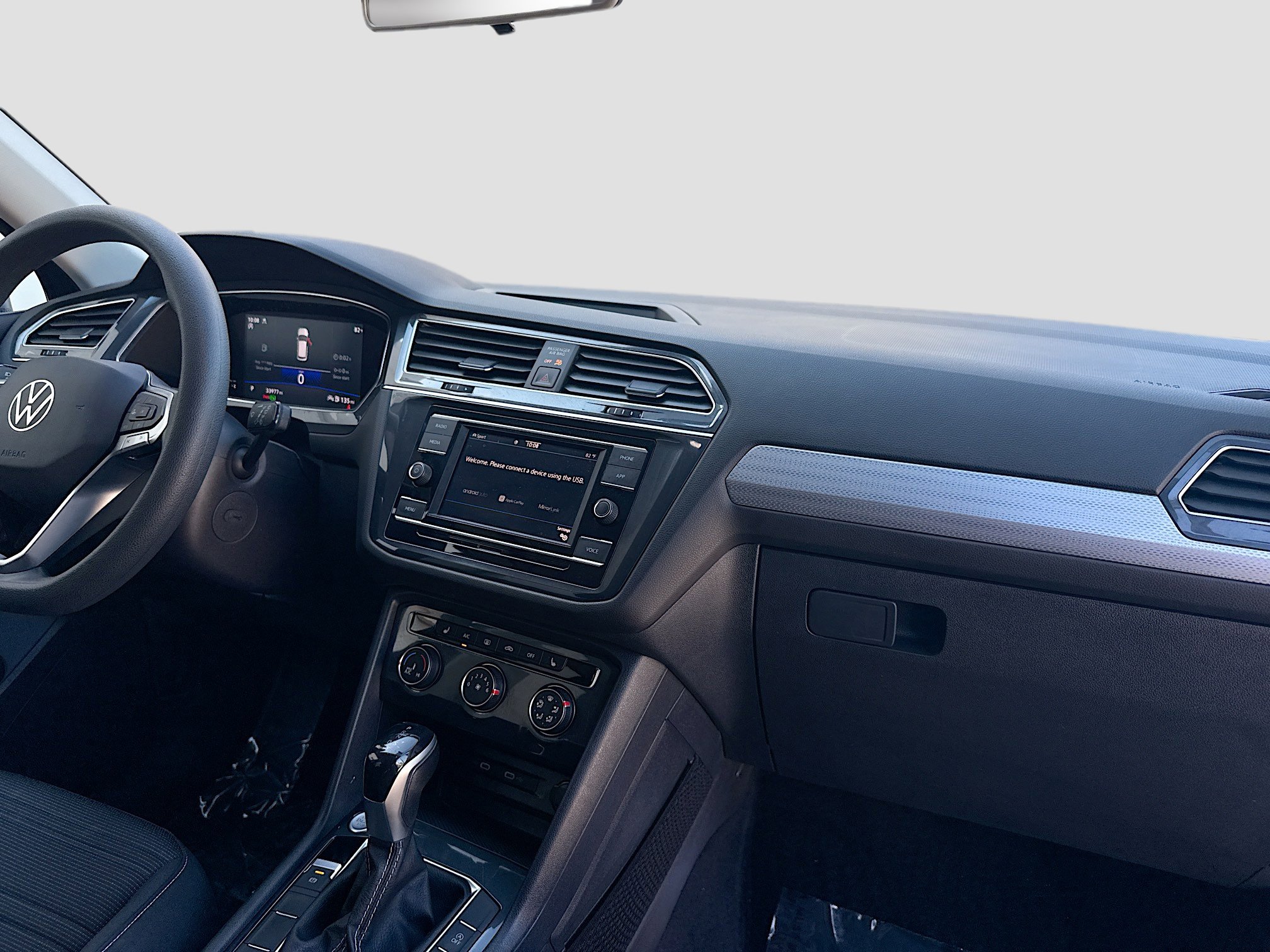 Used 2022 Volkswagen Tiguan S image 32