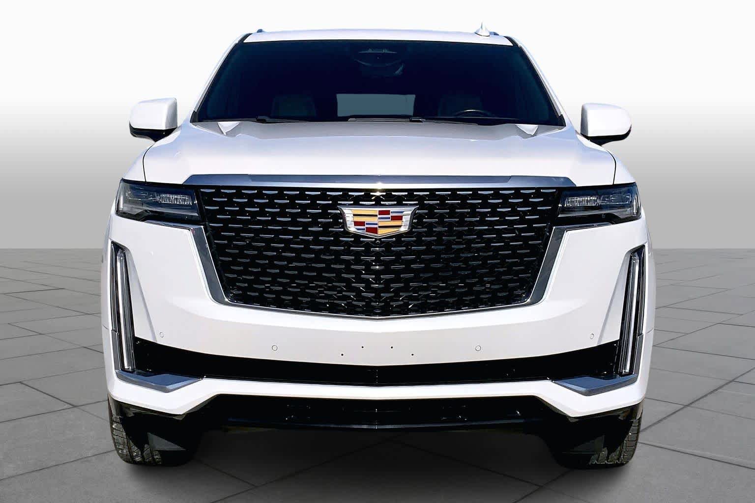 Used 2021 Cadillac Escalade ESV Premium Luxury w/ LPO, Illumination Package RWD image 4