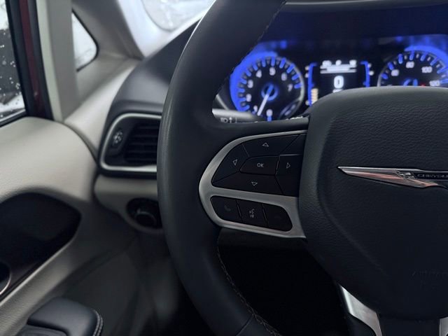 Used 2023 Chrysler Voyager LX FWD image 30