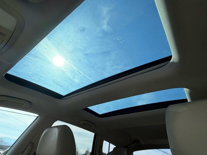 Used 2010 Nissan Murano LE w/ Navigation Pkg image 18